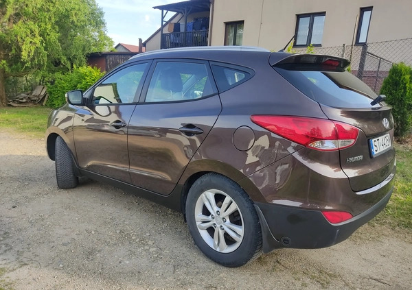 Hyundai ix35 cena 27000 przebieg: 312000, rok produkcji 2010 z Tychy małe 79